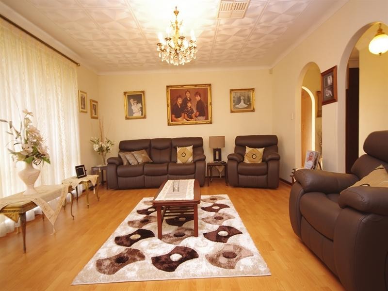 98 Homer Street, Dianella WA 6059