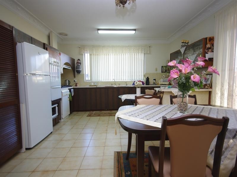 98 Homer Street, Dianella WA 6059