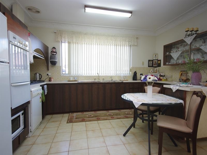 98 Homer Street, Dianella WA 6059