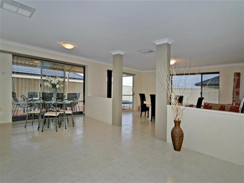 9 Hewlett Turn, Tapping WA 6065