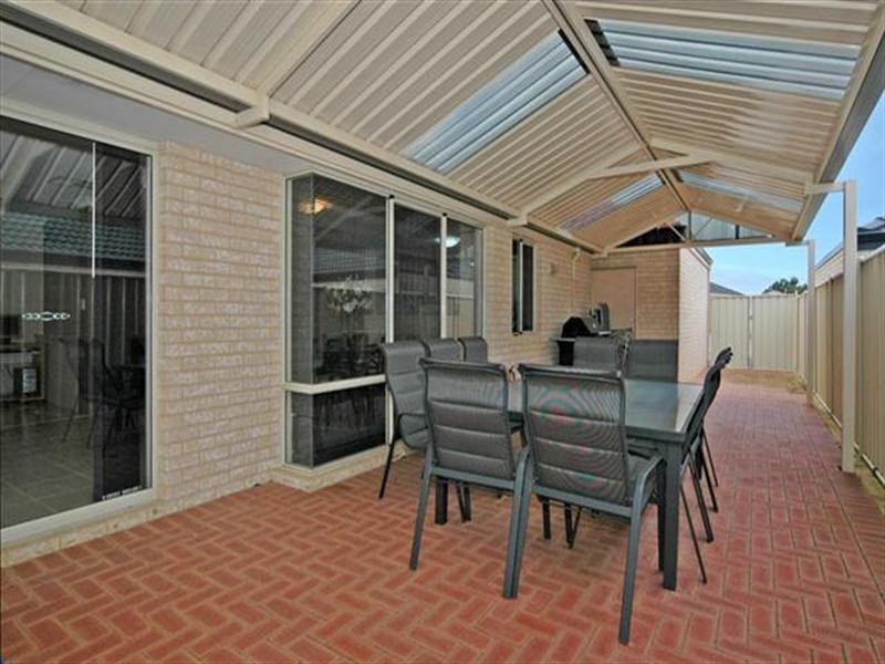 9 Hewlett Turn, Tapping WA 6065