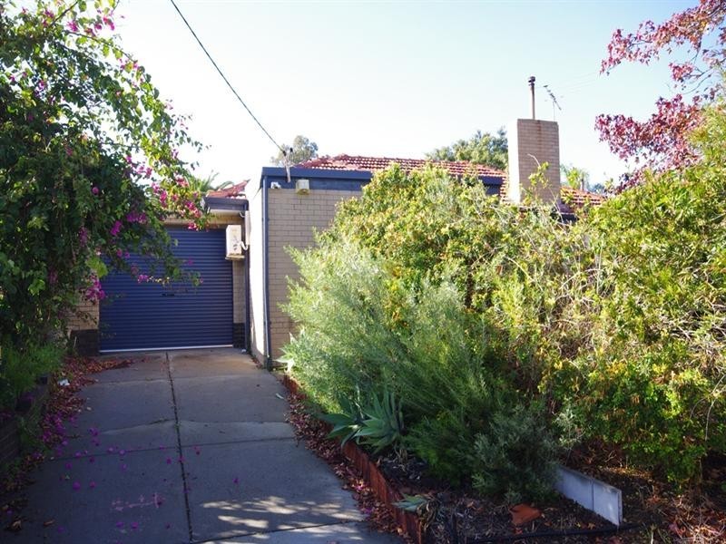 22 Chisholm Way, Balga WA 6061