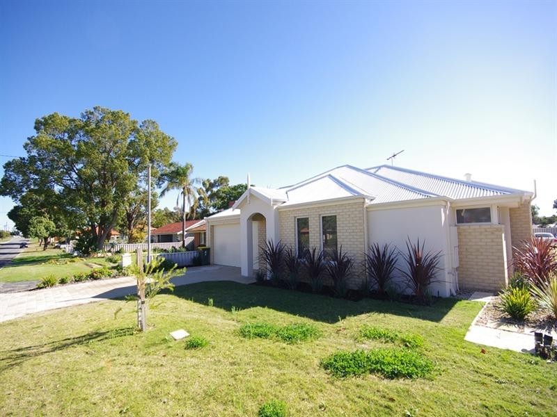 23b Dallington Crescent, Balga WA 6061