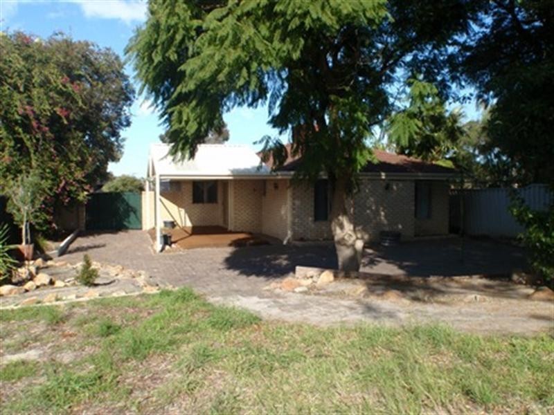 12 Missouri Court, Beechboro WA 6063