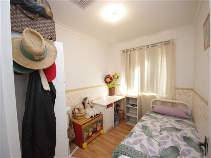 10 Bendix Way, Girrawheen WA 6064