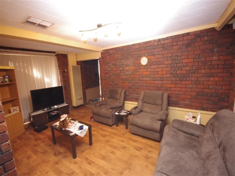 10 Bendix Way, Girrawheen WA 6064