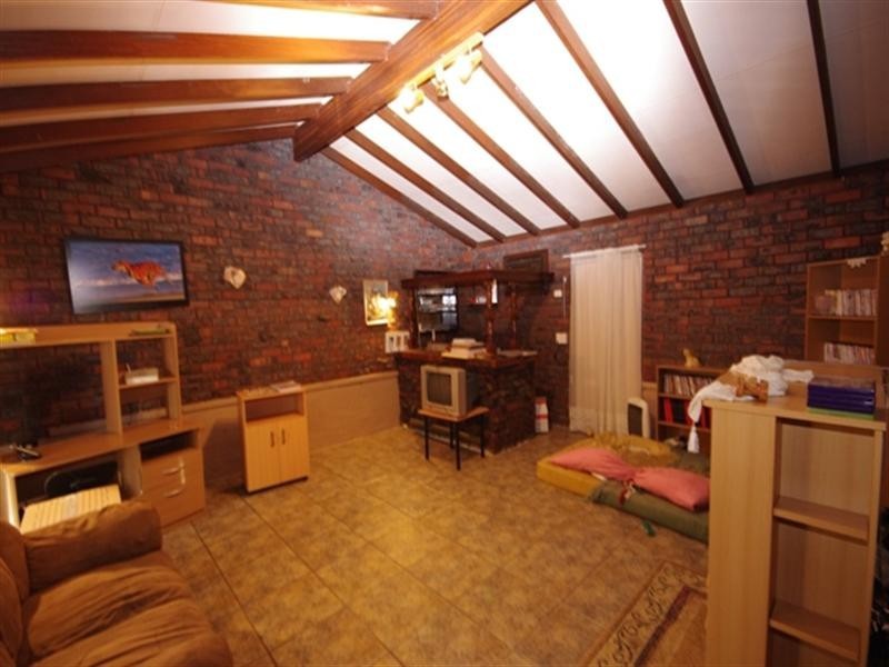 10 Bendix Way, Girrawheen WA 6064