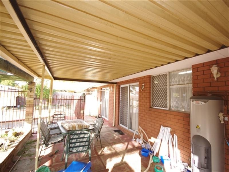 10 Bendix Way, Girrawheen WA 6064