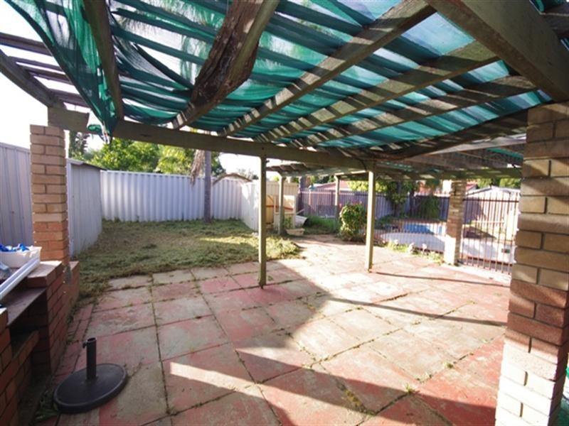 10 Bendix Way, Girrawheen WA 6064