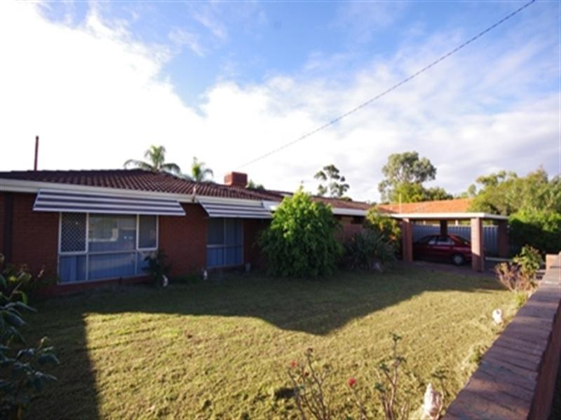 10 Bendix Way, Girrawheen WA 6064