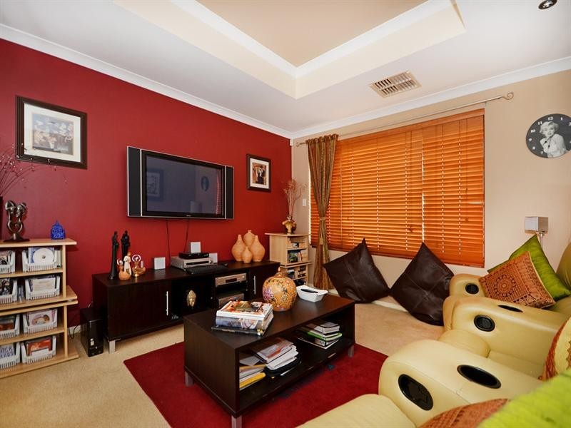 6 Leyte Lane, Dianella WA 6059