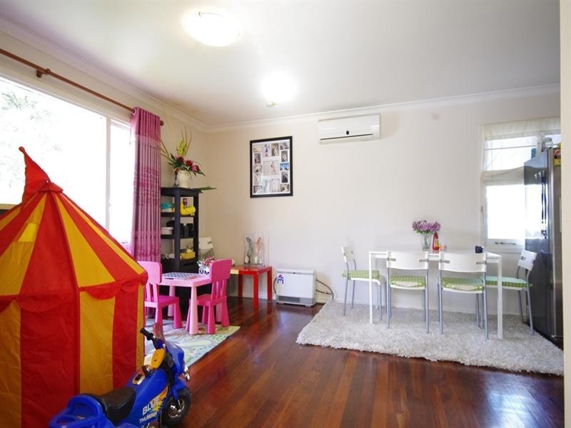 32 Denston Way, Girrawheen WA 6064