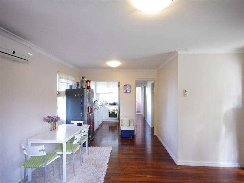 32 Denston Way, Girrawheen WA 6064