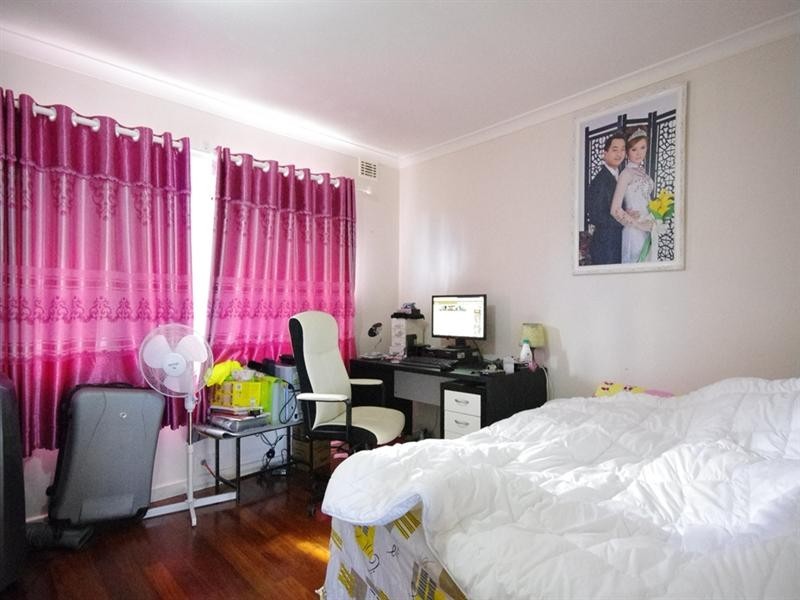 32 Denston Way, Girrawheen WA 6064