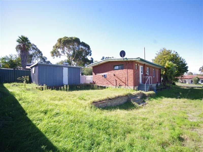 32 Denston Way, Girrawheen WA 6064