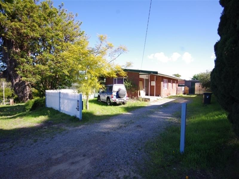 32 Denston Way, Girrawheen WA 6064