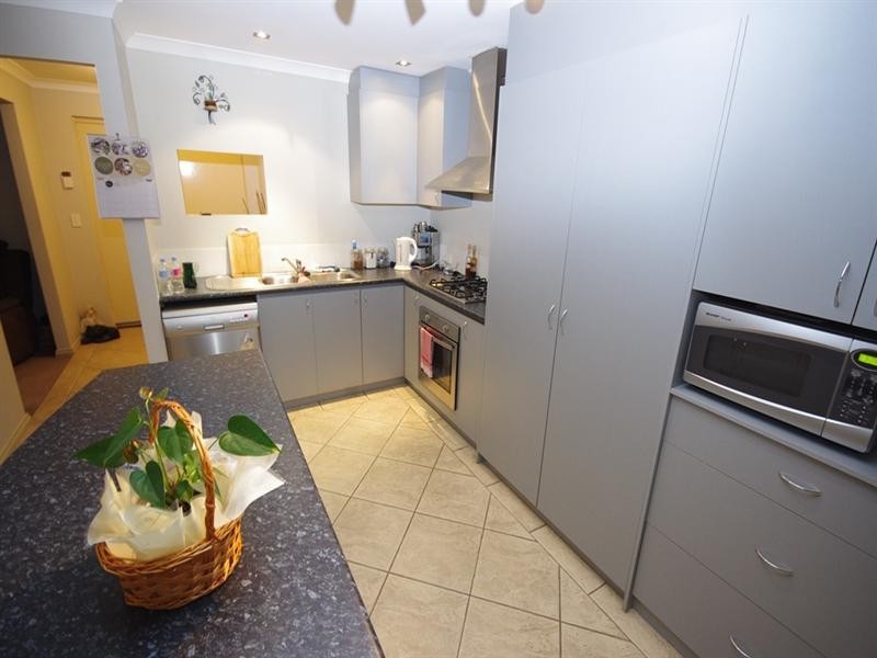 120 Elliot Road, Hocking WA 6065