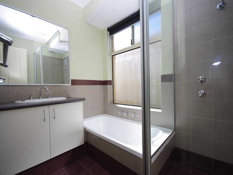 5D Oakney Avenue, Nollamara WA 6061