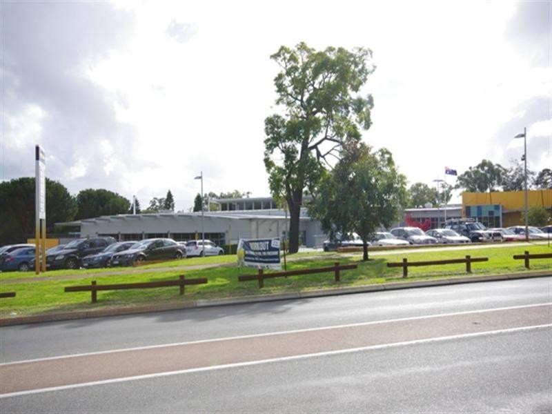 122 Princess Road, Balga WA 6061