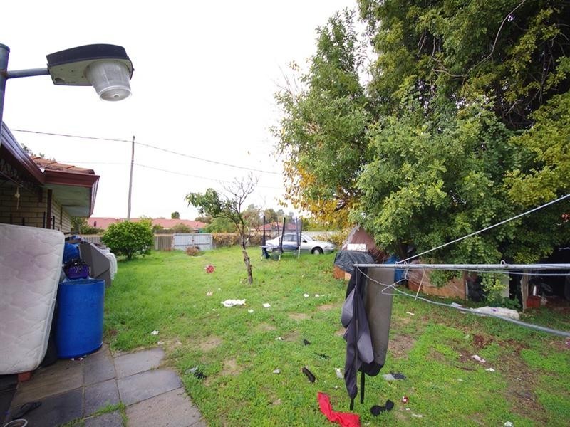 1 Whitehouse Drive, Koondoola WA 6064