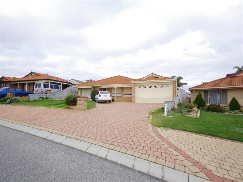 30 Lancer Way, Alexander Heights WA 6064