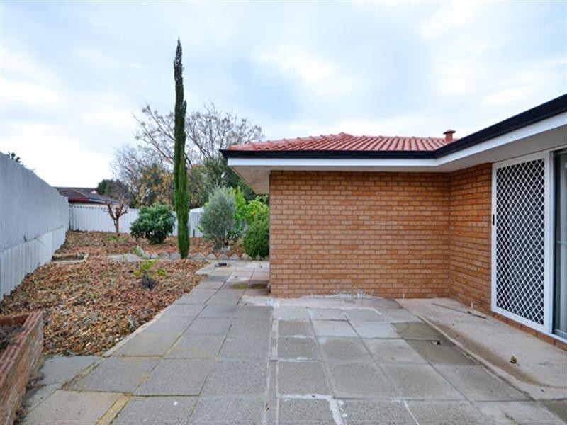 12 Melba Place, Westminster WA 6061