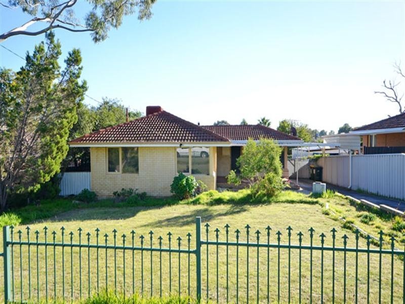 23 Harford Way, Girrawheen WA 6064
