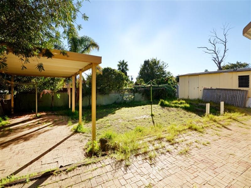 23 Harford Way, Girrawheen WA 6064