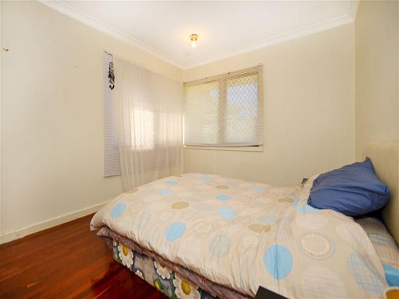 23 Harford Way, Girrawheen WA 6064