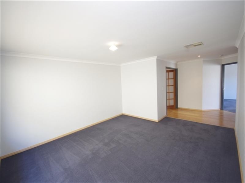 47 Hampton Road, Darch WA 6065