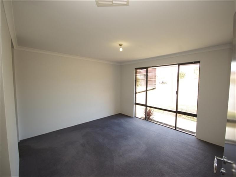 47 Hampton Road, Darch WA 6065