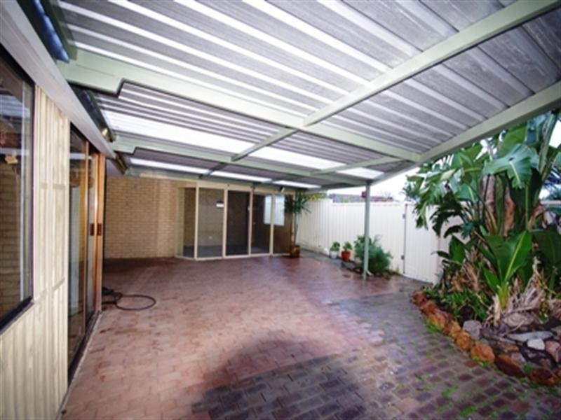 22 Chestnut Grove, Mirrabooka WA 6061