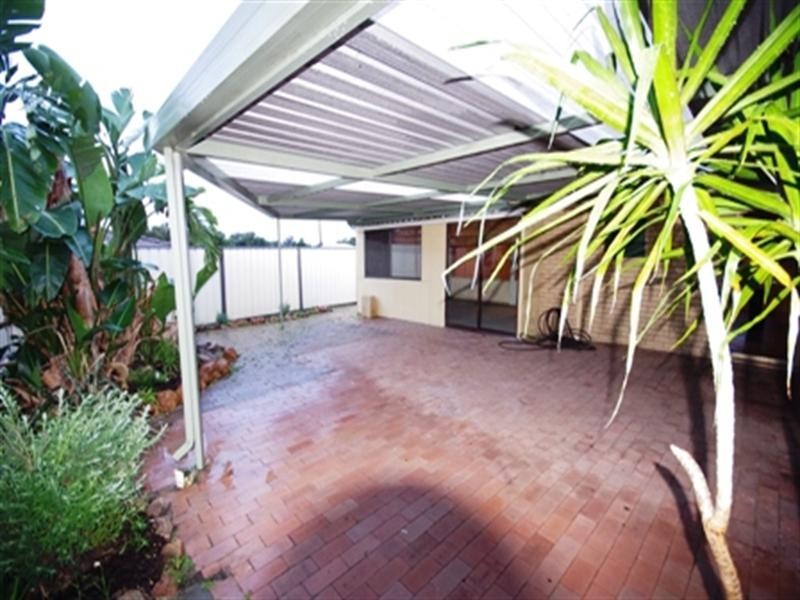 22 Chestnut Grove, Mirrabooka WA 6061