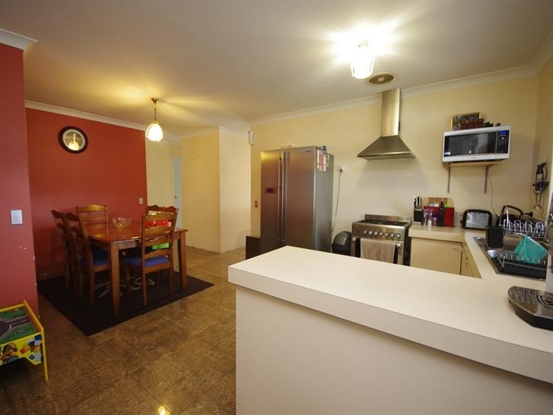 64 Dampier Loop, Mirrabooka WA 6061