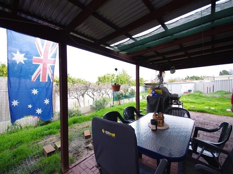 64 Dampier Loop, Mirrabooka WA 6061