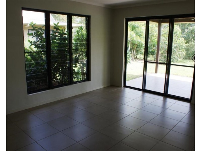 2/34 Mariner Drive, South Mission QLD 4852