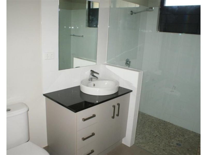 2/34 Mariner Drive, South Mission QLD 4852