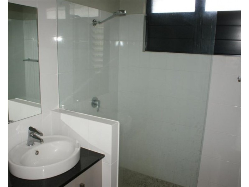 2/34 Mariner Drive, South Mission QLD 4852