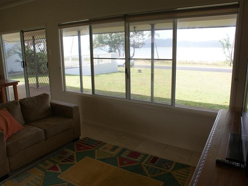 110 Kennedy Esplanade, South Mission QLD 4852