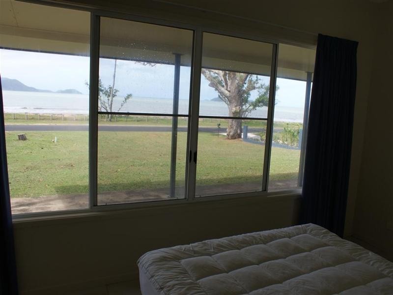 110 Kennedy Esplanade, South Mission QLD 4852