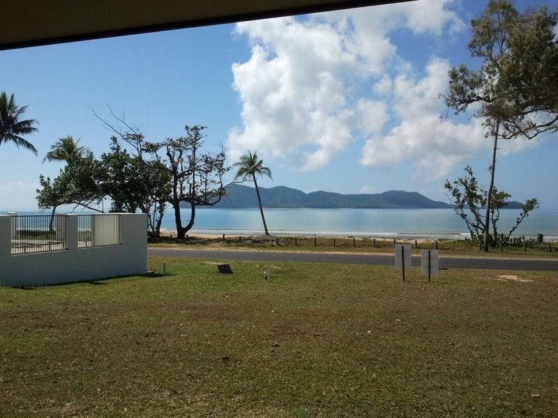 110 Kennedy Esplanade, South Mission QLD 4852