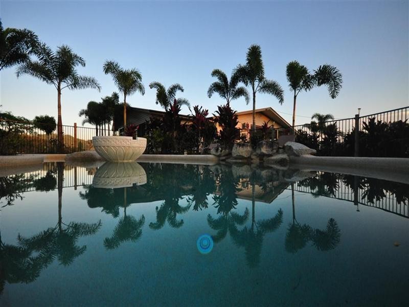 717 Old Tully Road, Mission Beach QLD 4852