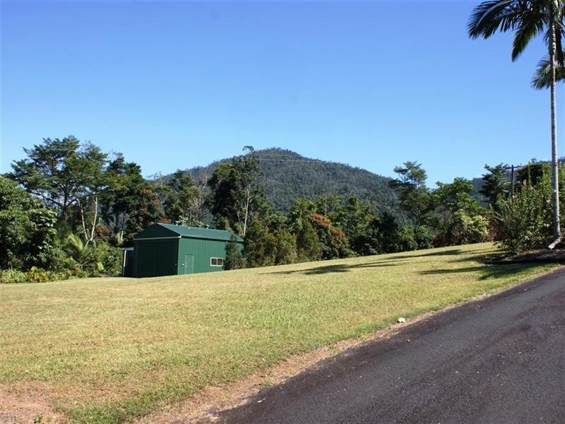 717 Old Tully Road, Mission Beach QLD 4852