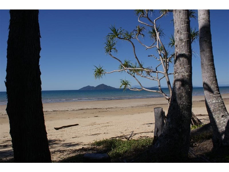 Mission Beach QLD 4852