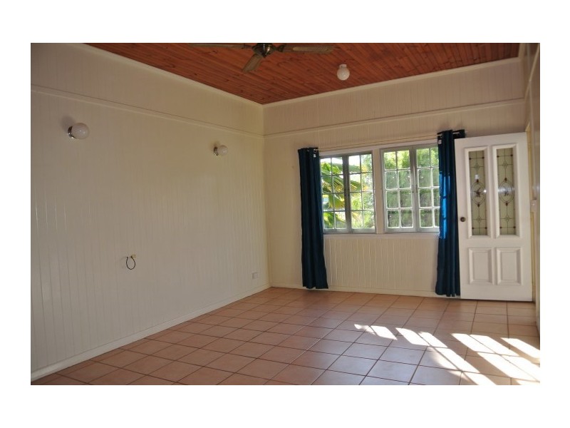 14 Admiralty Street, South Mission QLD 4852