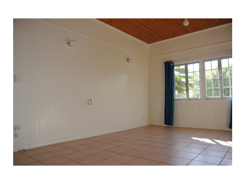 14 Admiralty Street, South Mission QLD 4852