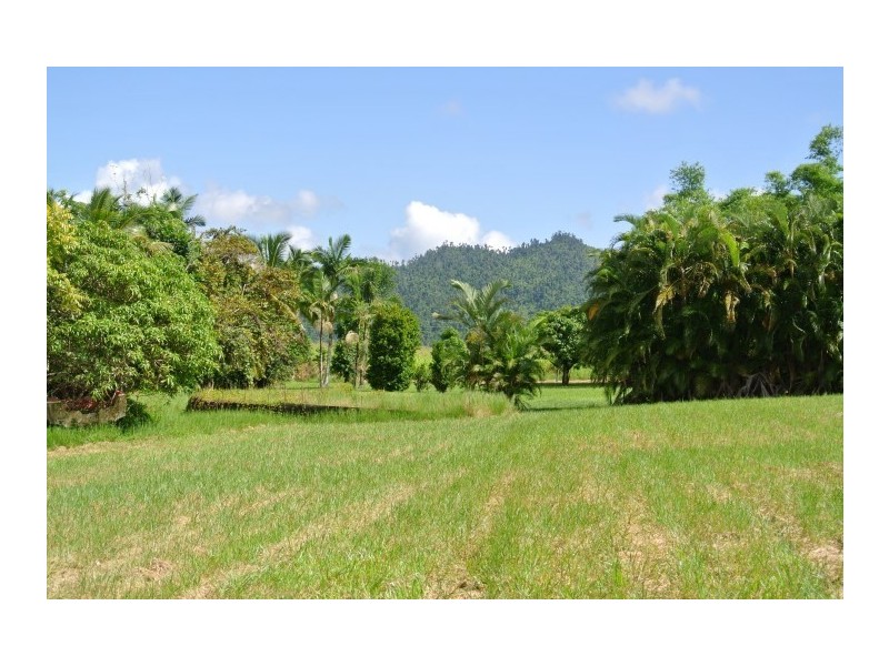 490 East Feluga Road, East Feluga QLD 4854