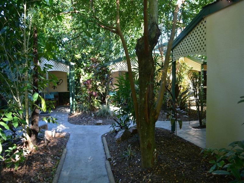 9 Endeavour Avenue, Mission Beach QLD 4852