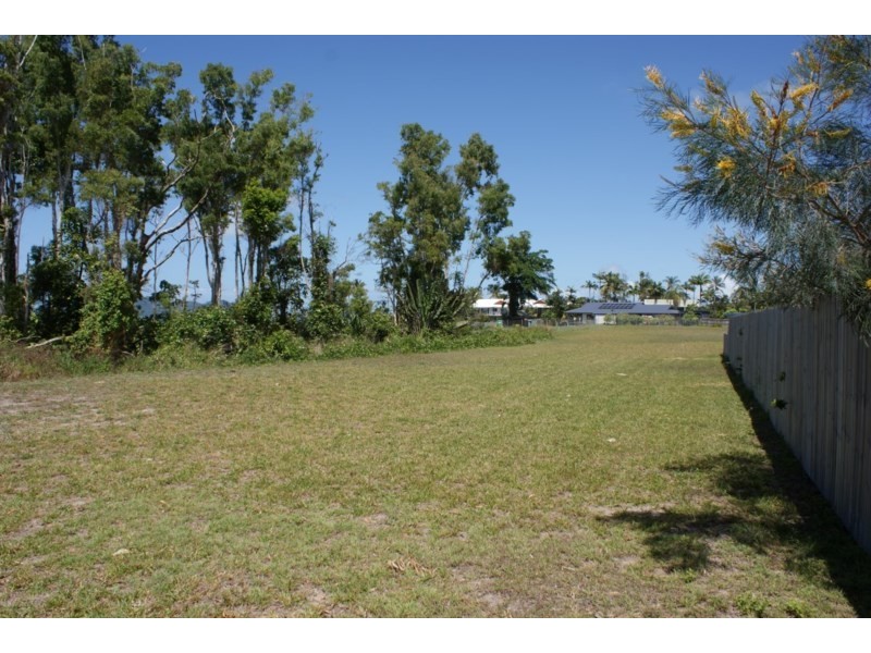 14 Shore Street, Wongaling Beach QLD 4852