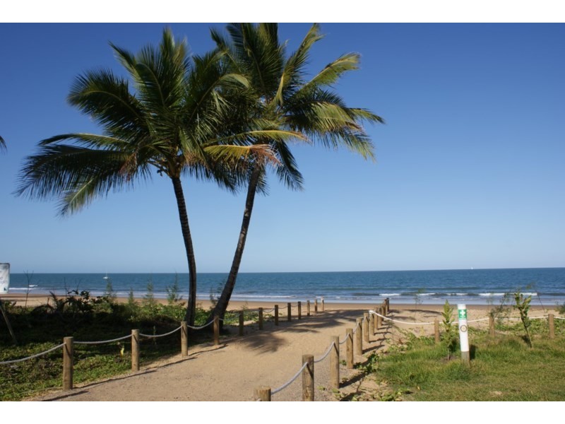14 Shore Street, Wongaling Beach QLD 4852